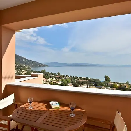 Renata Gold - Private Pool, Free Parking & Sea View *
