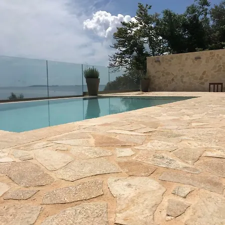 Renata Gold - Private Pool, Free Parking & Sea View Willa