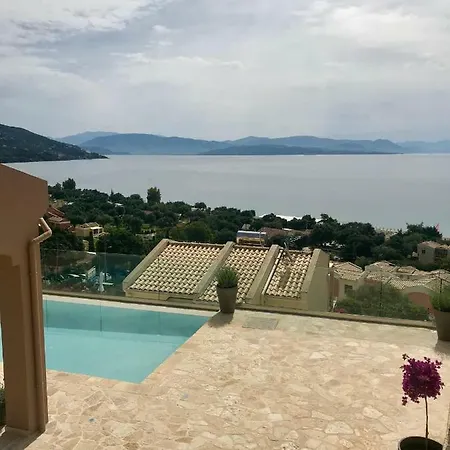 Renata Gold - Private Pool, Free Parking & Sea View