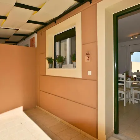 Renata Gold - Private Pool, Free Parking & Sea View برباتي