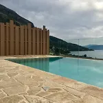 Renata Gold - Private Pool, Free Parking & Sea View * Mparmpati