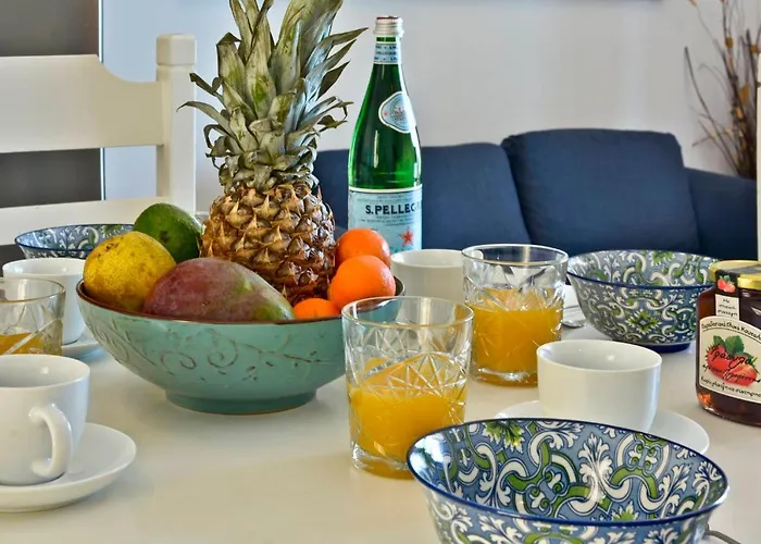 Renata Gold - Private Pool, Free Parking & Sea View