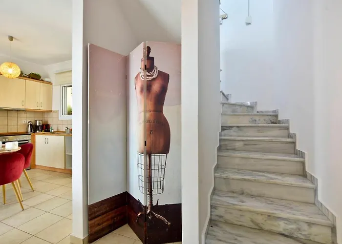 Villa Renata Gold - Private Pool, Free Parking & Sea View