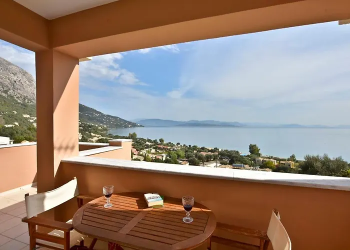 Renata Gold - Private Pool, Free Parking & Sea View *