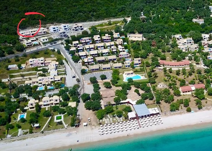 Villa Renata Gold - Private Pool, Free Parking & Sea View *