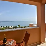 Renata Gold - Private Pool, Free Parking & Sea View Villa *