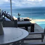 Renata Gold - Private Pool, Free Parking & Sea View Villa