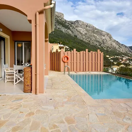 Renata Gold - Private Pool, Free Parking & Sea View Вилла