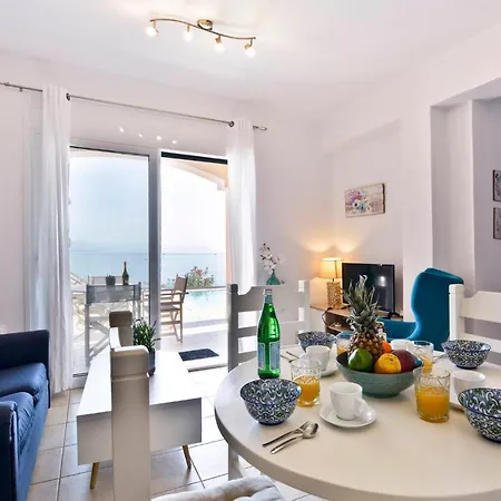 Renata Gold - Private Pool, Free Parking & Sea View Барбати