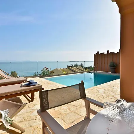 Renata Gold - Private Pool, Free Parking & Sea View *
