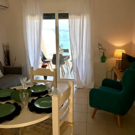 Renata Gold - Private Pool, Free Parking & Sea View *