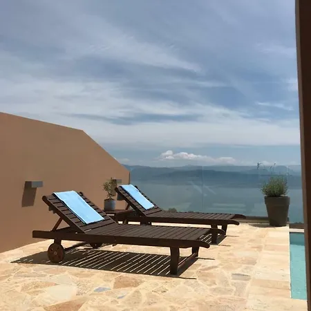 Renata Gold - Private Pool, Free Parking & Sea View Villa *